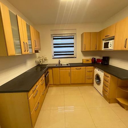 Exklusive Flughafen-Messe Apartment Naehe Duesseldorf ドゥイスブルグ エクステリア 写真